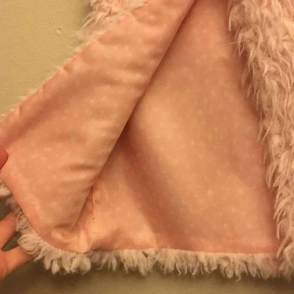 Osh Kosh Genuine Kids Faux Fur Vest Size 2T-3T